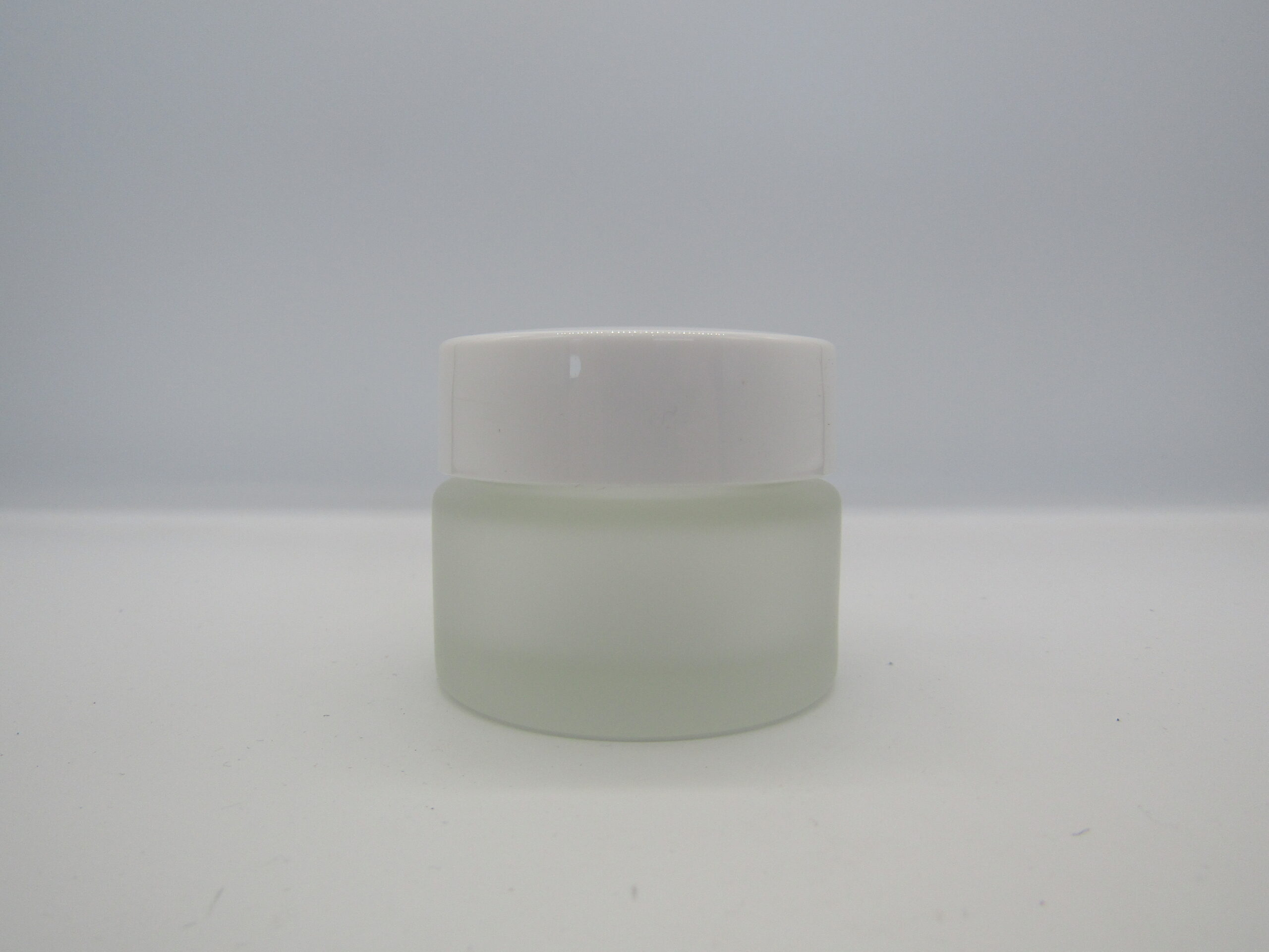 値下げしました　ガラスクリーム容器20ｇ